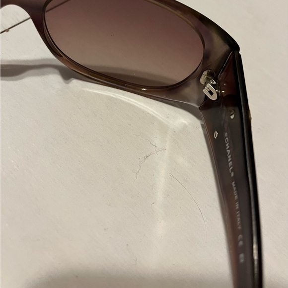 CHANEL 4017 Tortoise Pearl CC Sunglasses | 61□17 | $295 - Picture 6 of 12